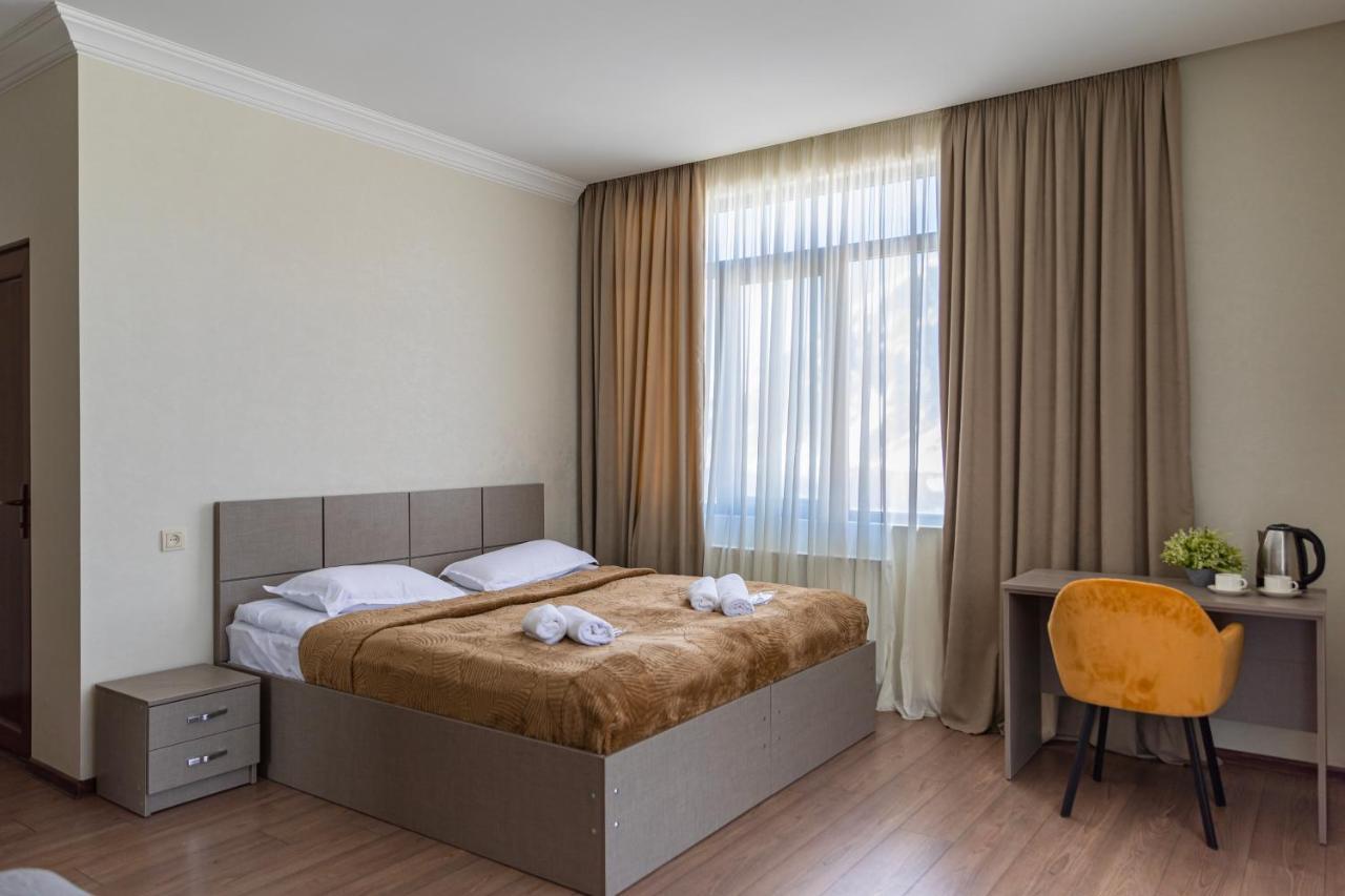 Cliff House Hotel Kazbegi Ngoại thất bức ảnh
