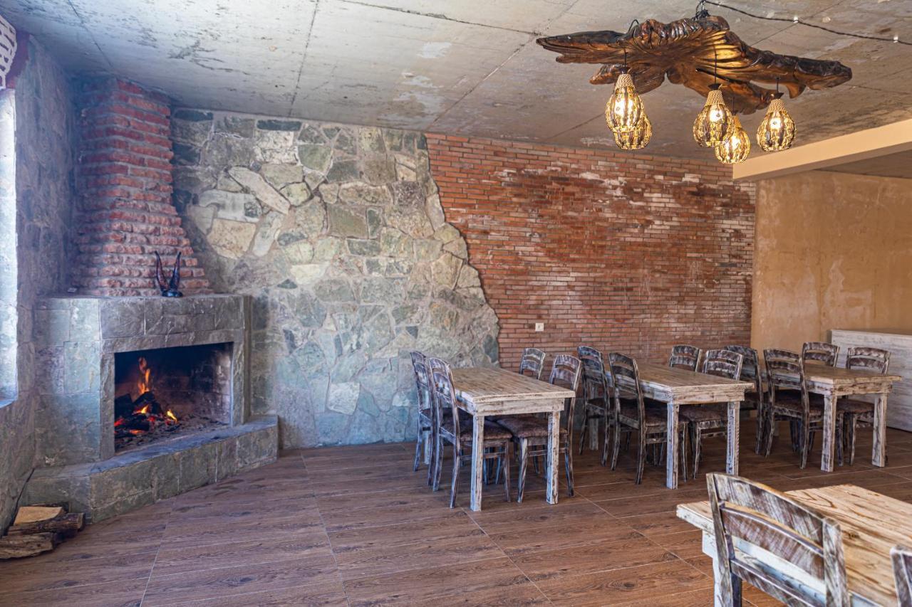 Cliff House Hotel Kazbegi Ngoại thất bức ảnh