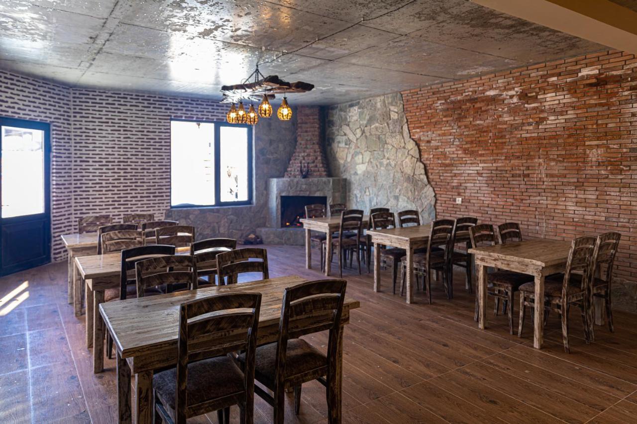 Cliff House Hotel Kazbegi Ngoại thất bức ảnh