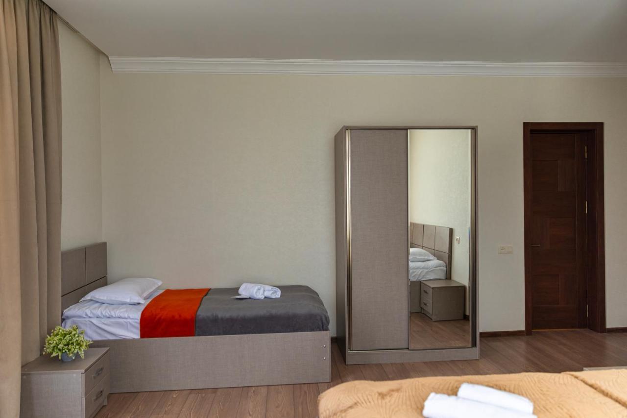 Cliff House Hotel Kazbegi Ngoại thất bức ảnh