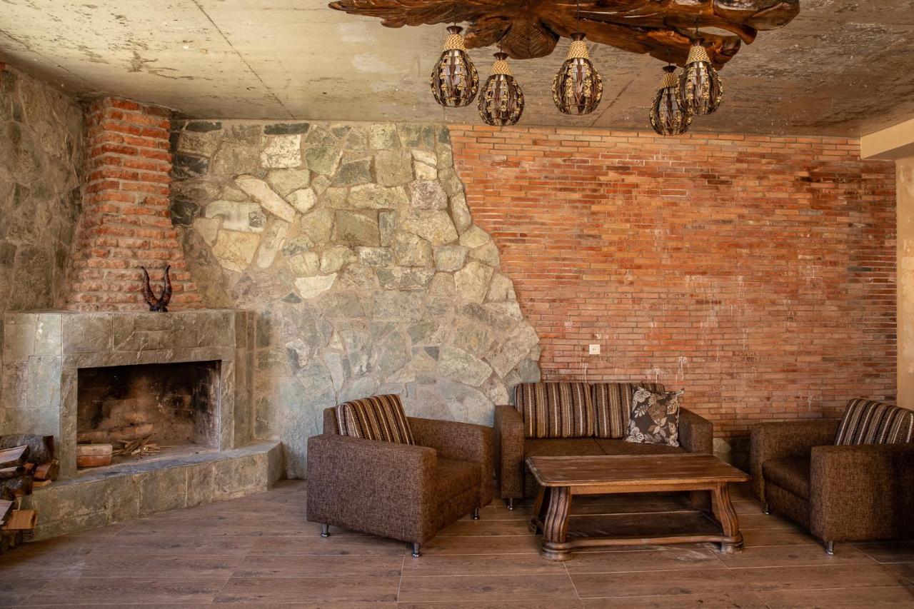 Cliff House Hotel Kazbegi Ngoại thất bức ảnh