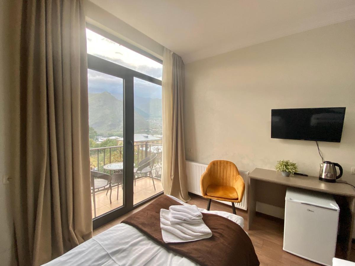 Cliff House Hotel Kazbegi Ngoại thất bức ảnh