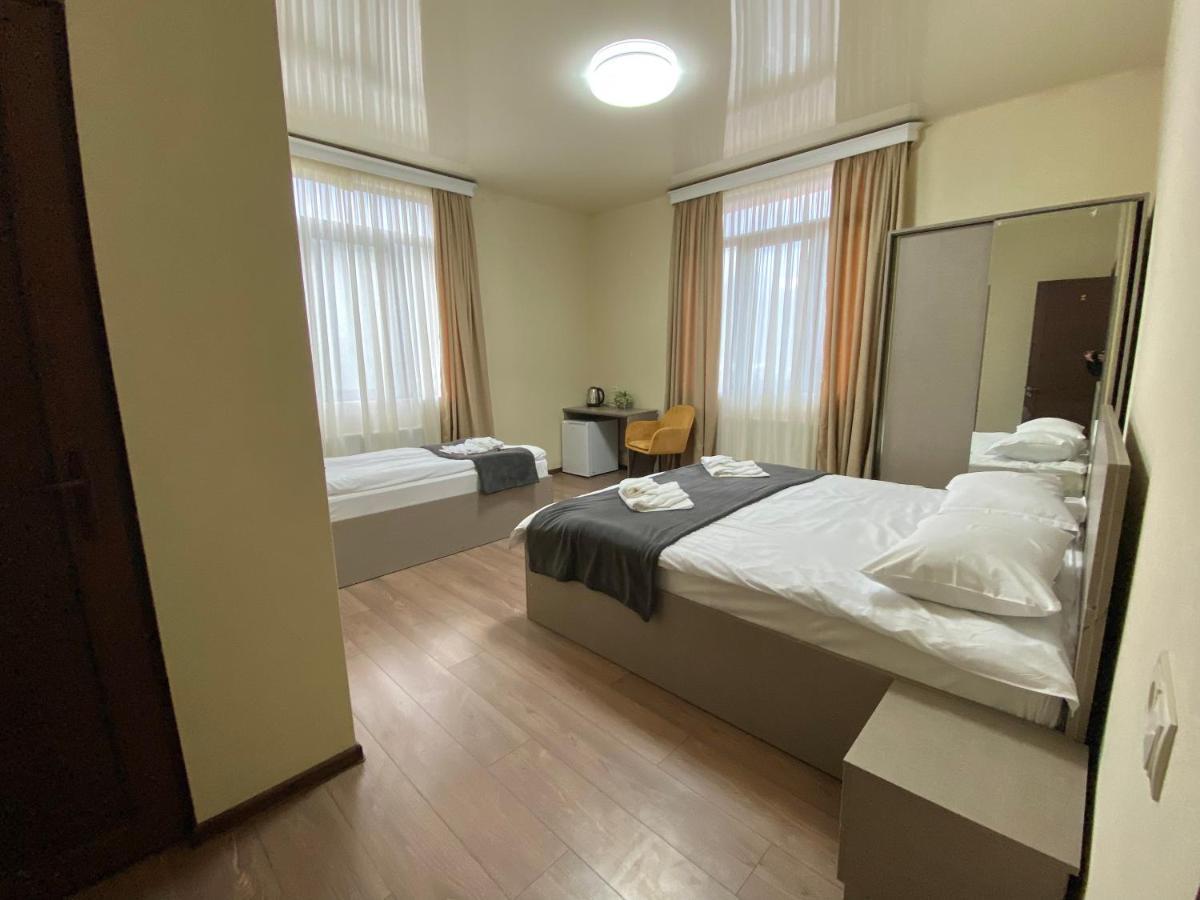 Cliff House Hotel Kazbegi Ngoại thất bức ảnh