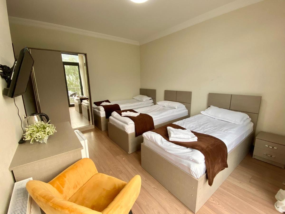 Cliff House Hotel Kazbegi Ngoại thất bức ảnh