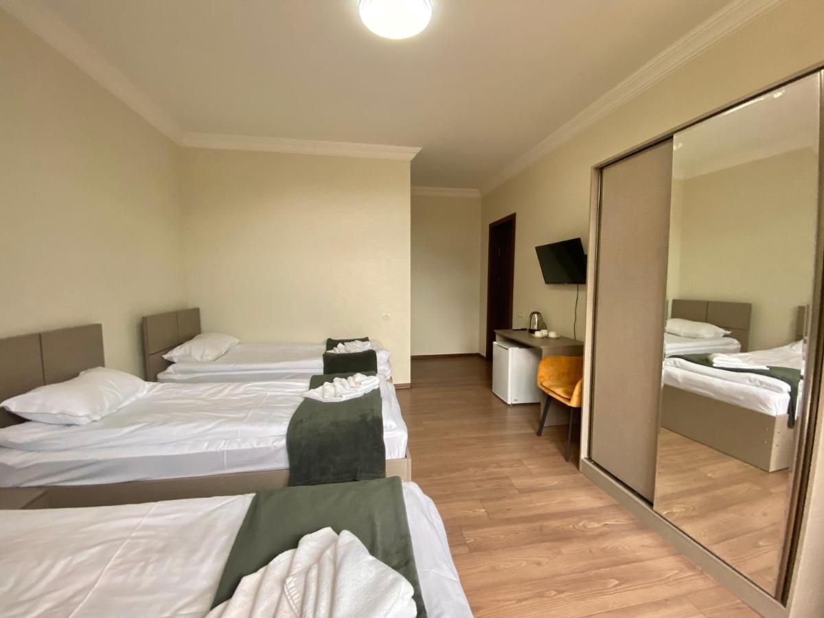 Cliff House Hotel Kazbegi Ngoại thất bức ảnh